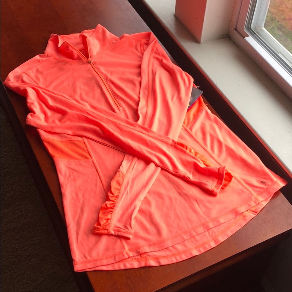 Danskin Now semi fitted long sleeve